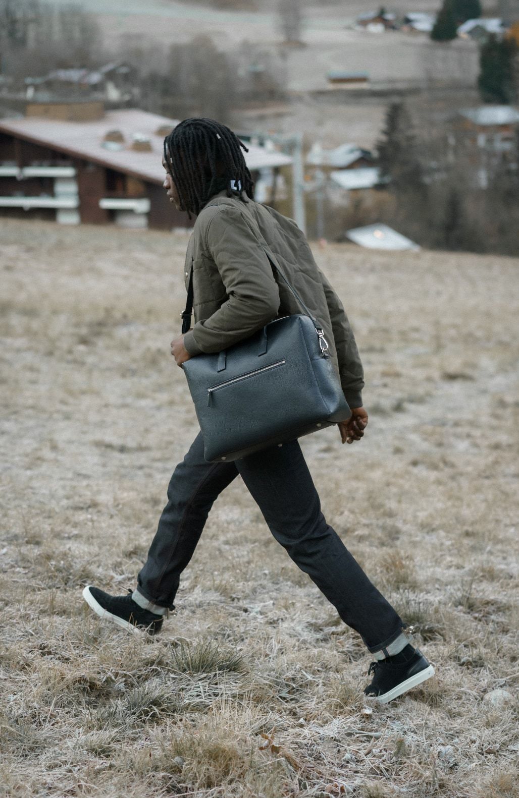 Le Compact Weekender Blue Pebbled Leather