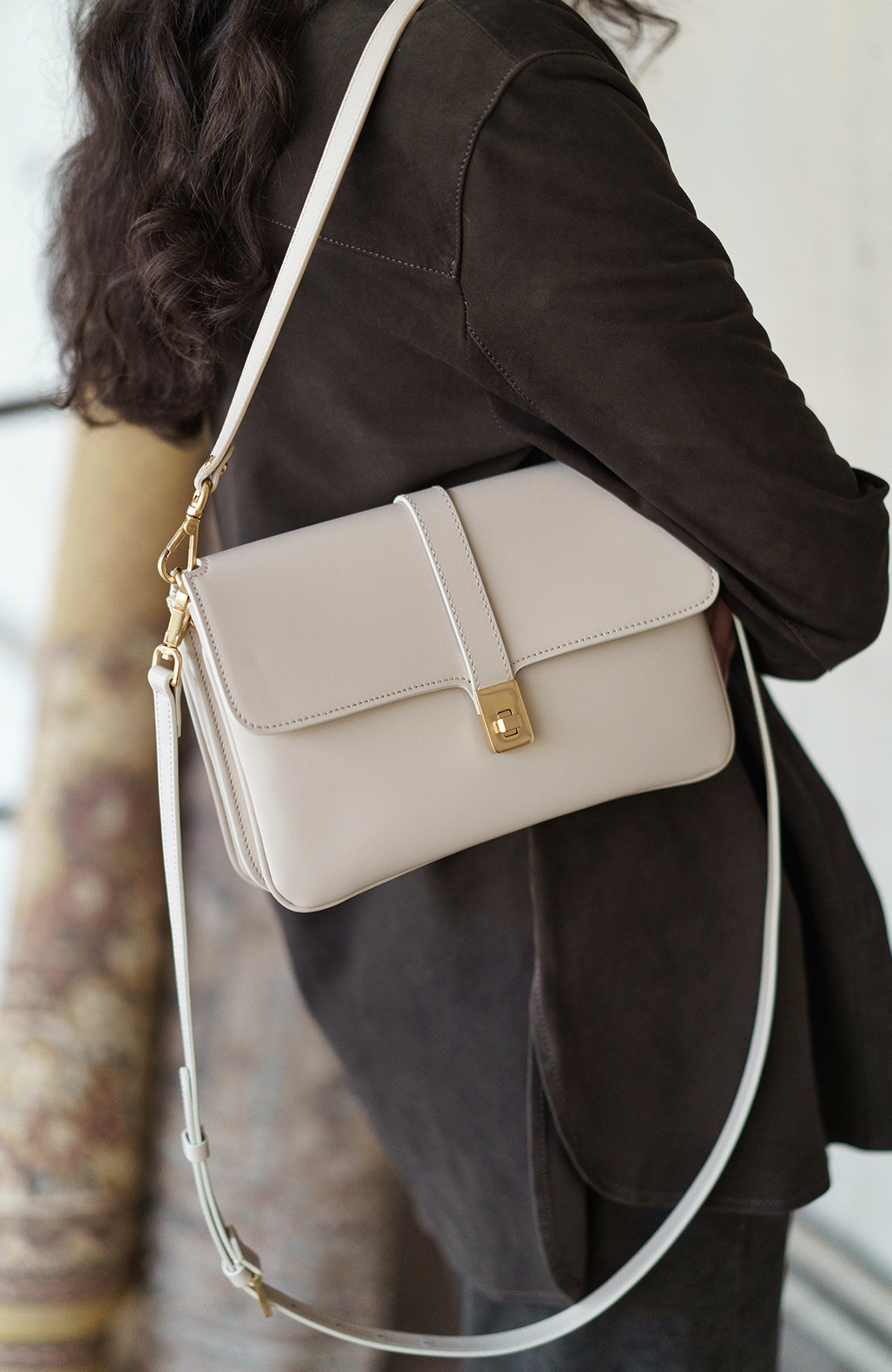 Le Dalia Ivory Liégé