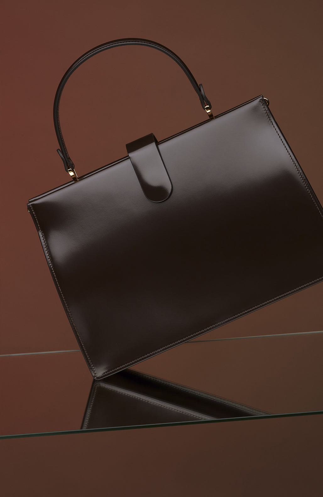 Le sac Elegant 
Brown Patent Leather
