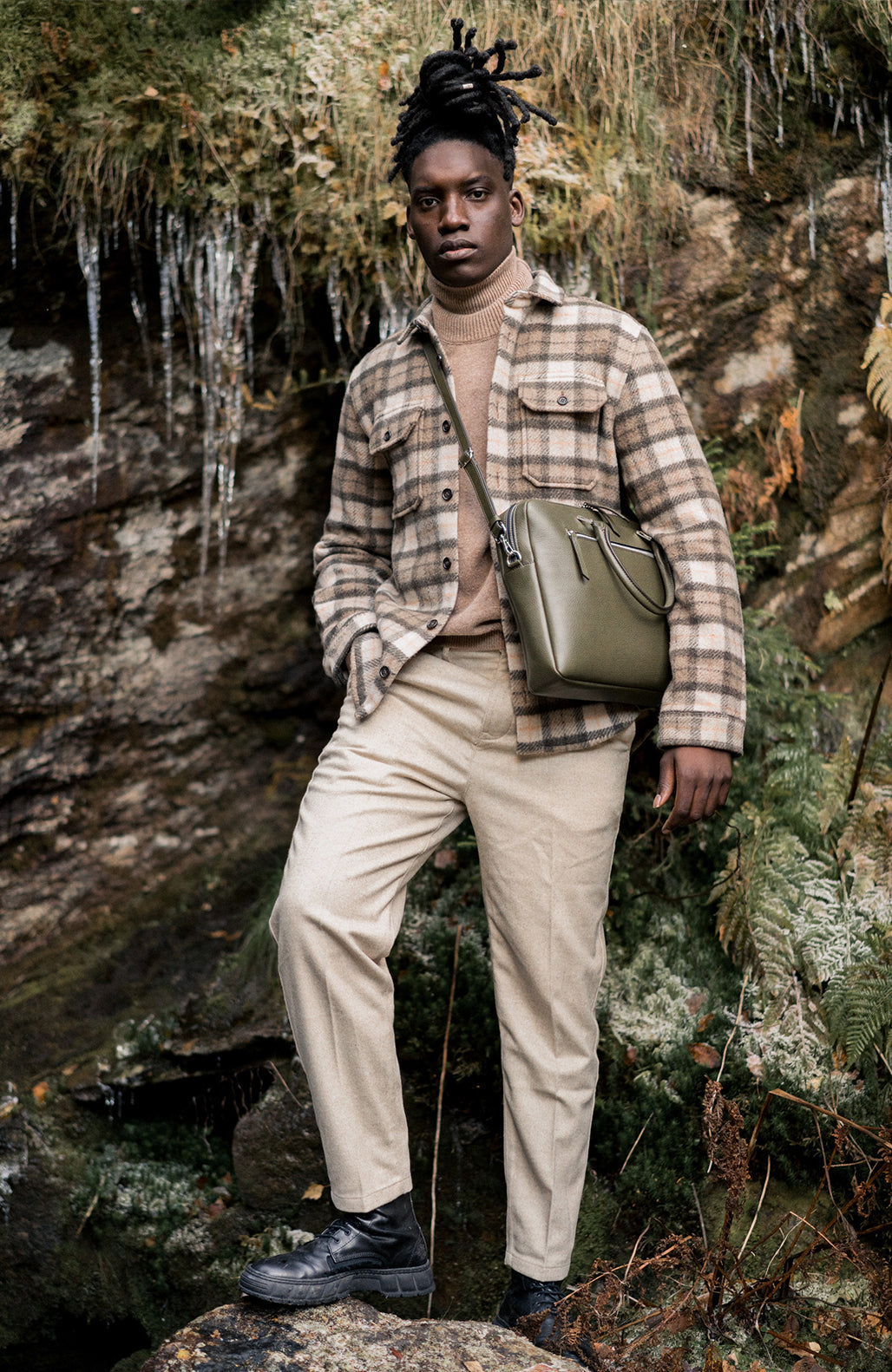 Le Slim Briefcase Khaki Pebbled Leather